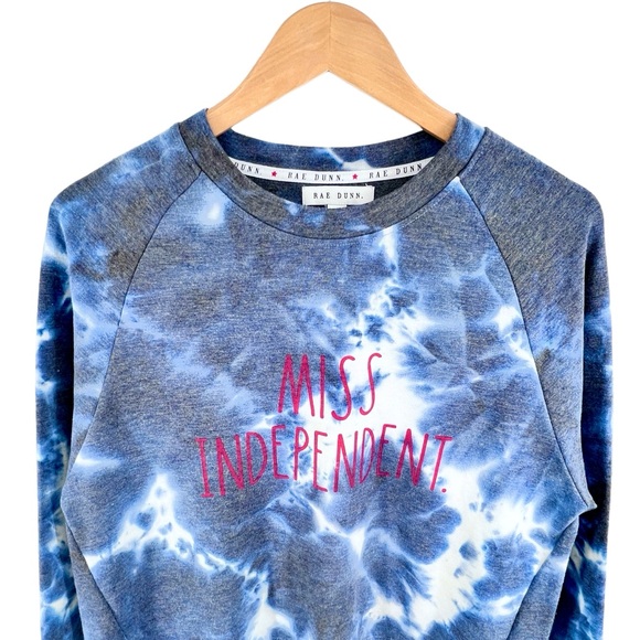 Rae Dunn Womens Miss Independent Crewneck Sweatshirt Medium Navy White Tie Dye - Picture 4 of 13